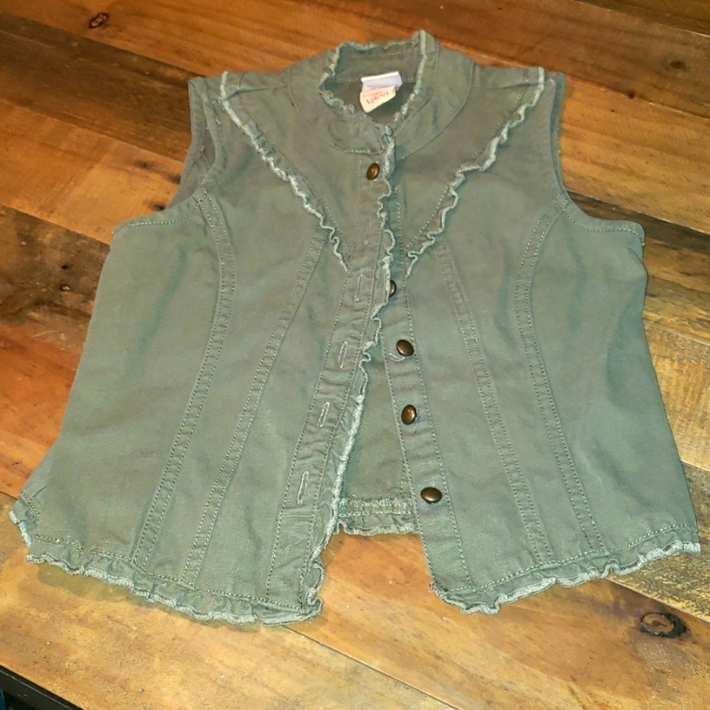 3/$25 Faded Glory ruffle vest